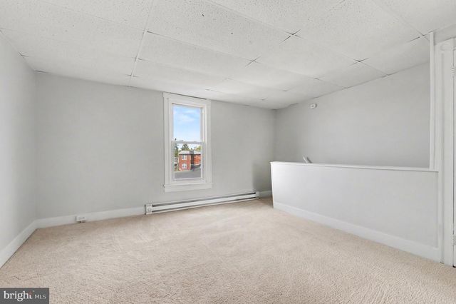 1419 W KING ST, York, PA 17404