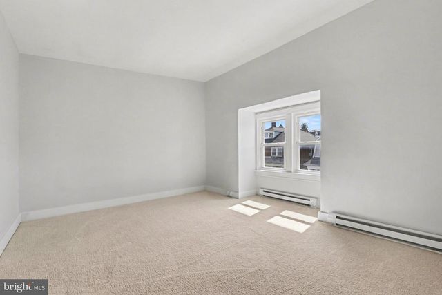 1419 W KING ST, York, PA 17404