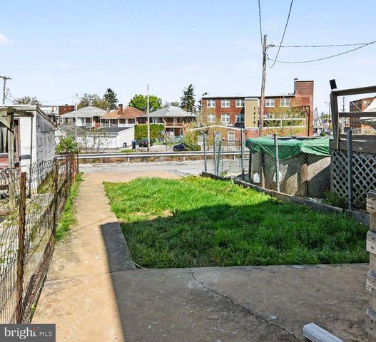 1419 W KING ST, York, PA 17404