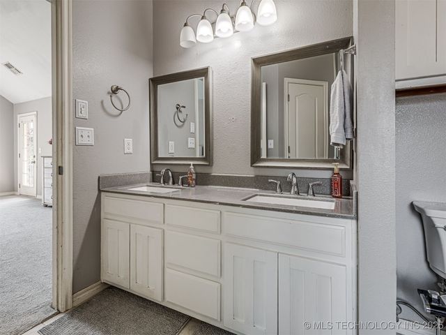 25545 Briar Drive, Claremore, OK 74019