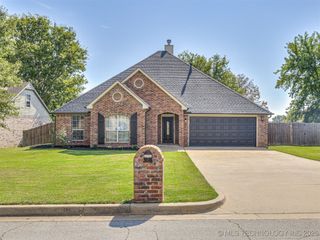 25545 Briar Drive, Claremore, OK 74019