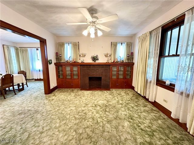 808 Gilbert Avenue, Follansbee, WV 26037