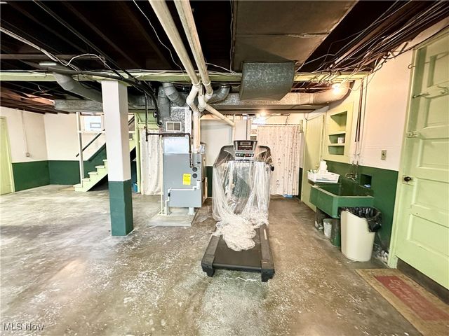 808 Gilbert Avenue, Follansbee, WV 26037