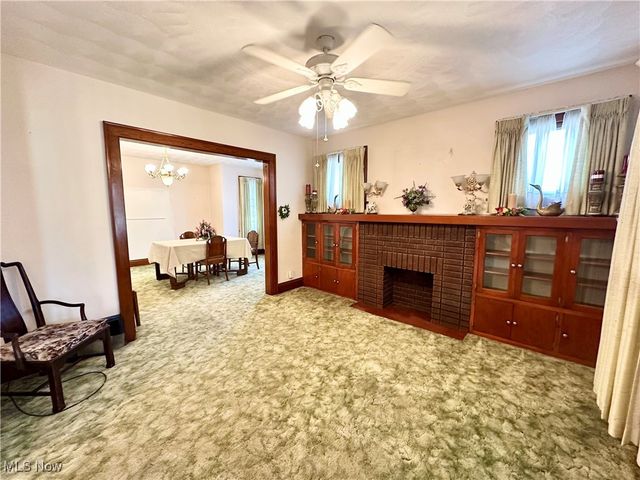 808 Gilbert Avenue, Follansbee, WV 26037