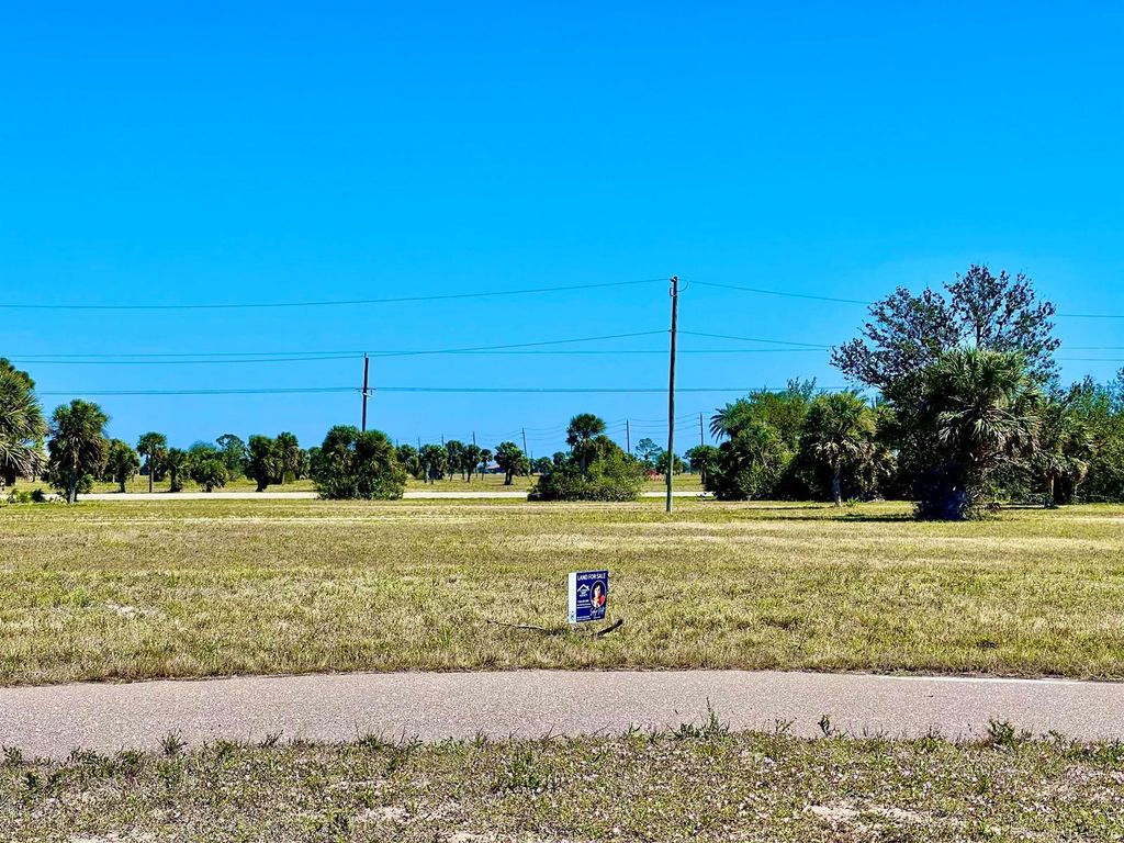 26 Hull Court, Placida, FL 33946