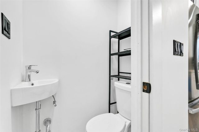 2829 Schurz Avenue, Bronx, NY 10465