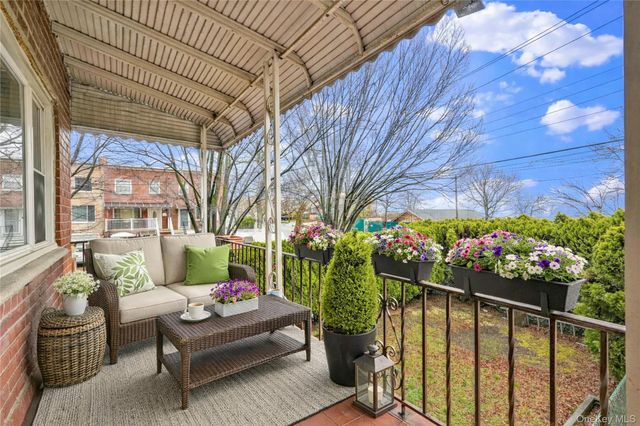 2829 Schurz Avenue, Bronx, NY 10465