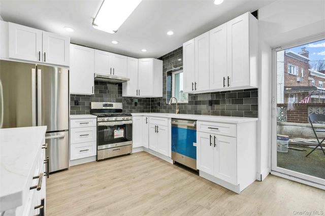 2829 Schurz Avenue, Bronx, NY 10465