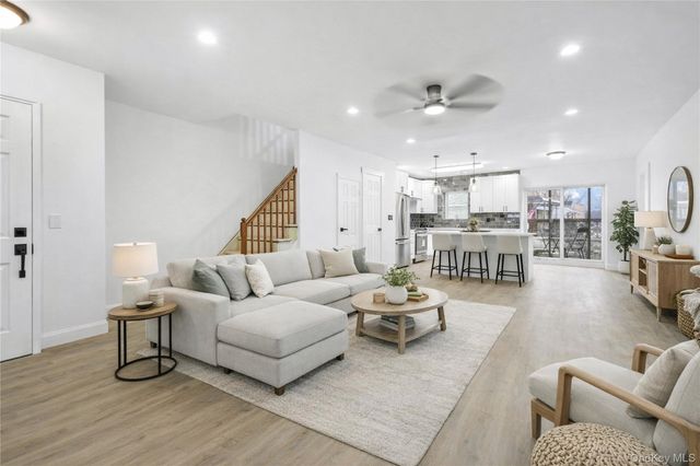 2829 Schurz Avenue, Bronx, NY 10465