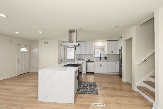 505 E 146TH Street, Dolton, IL 60419