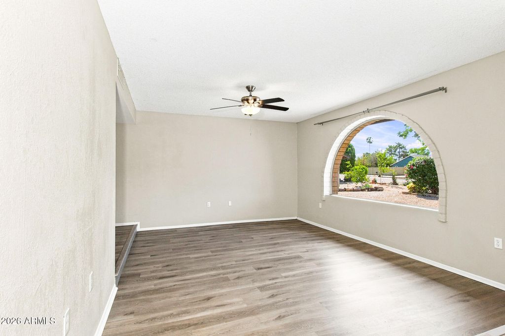 5914 W HARMONT Drive, Glendale, AZ 85302 — photo 2