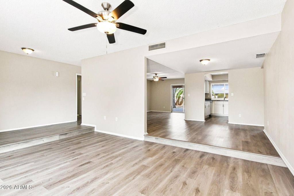 5914 W HARMONT Drive, Glendale, AZ 85302 — photo 3