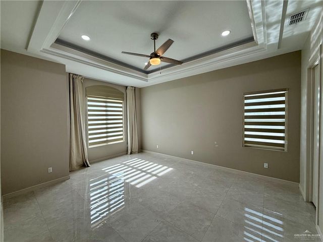 912 W Cheyenne Avenue, Pharr, TX 78577