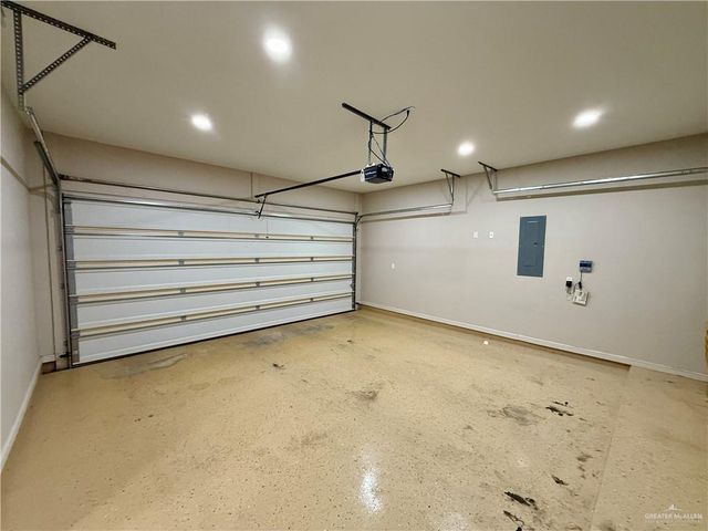 912 W Cheyenne Avenue, Pharr, TX 78577