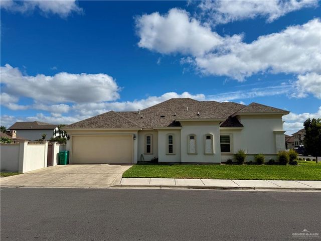 912 W Cheyenne Avenue, Pharr, TX 78577