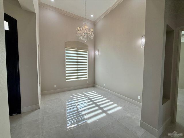 912 W Cheyenne Avenue, Pharr, TX 78577