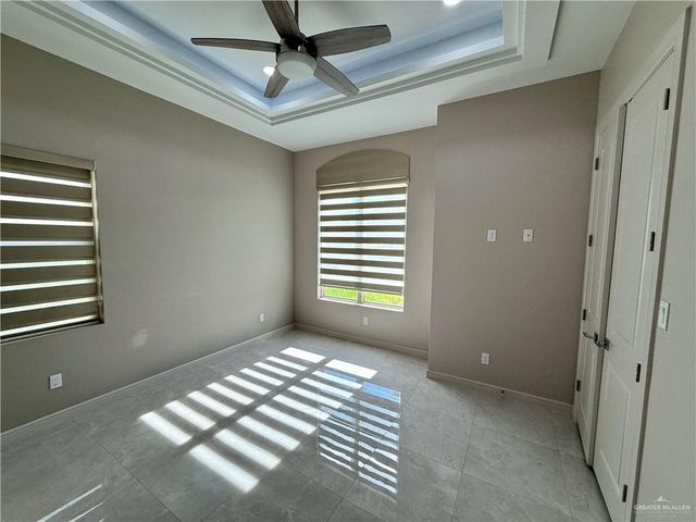 912 W Cheyenne Avenue, Pharr, TX 78577