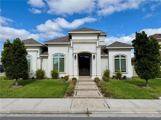 912 W Cheyenne Avenue, Pharr, TX 78577