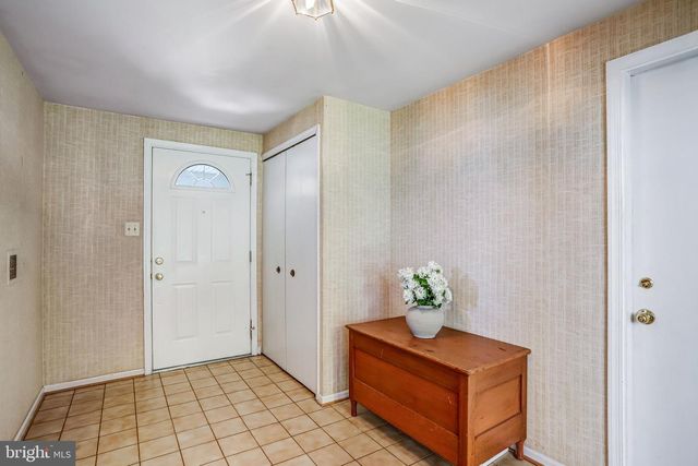 12842 FANTASIA DR, Herndon, VA 20170