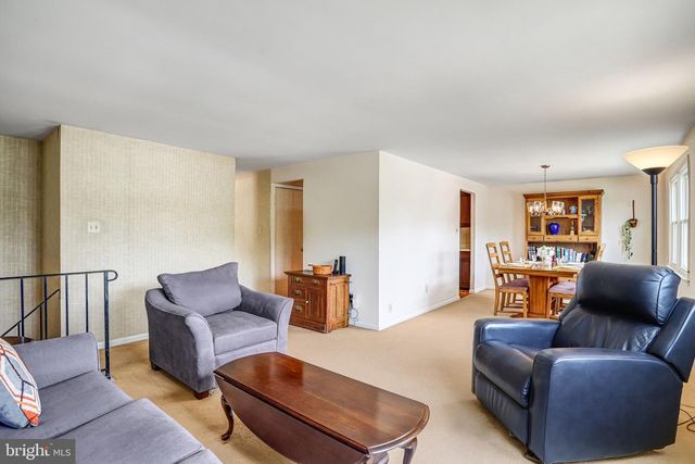 12842 FANTASIA DR, Herndon, VA 20170