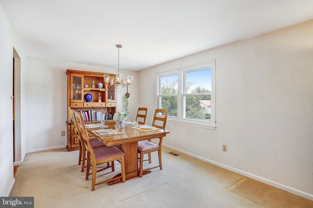 12842 FANTASIA DR, Herndon, VA 20170