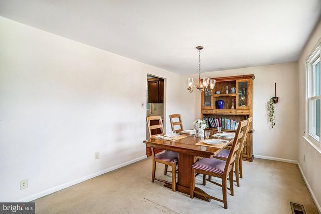 12842 FANTASIA DR, Herndon, VA 20170