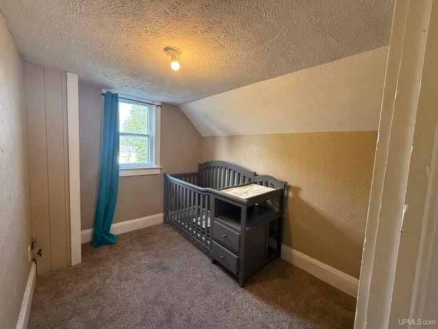 515 E Prospect Street, Munising, MI 49862