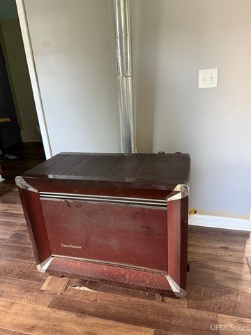 515 E Prospect Street, Munising, MI 49862