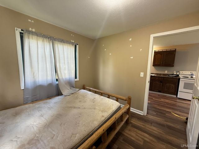 515 E Prospect Street, Munising, MI 49862