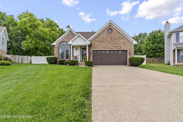 3901 Meadow Ridge Pl, Louisville, KY 40218