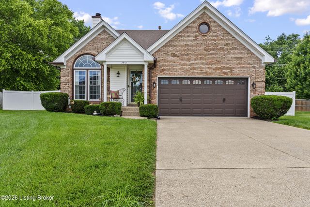 3901 Meadow Ridge Pl, Louisville, KY 40218