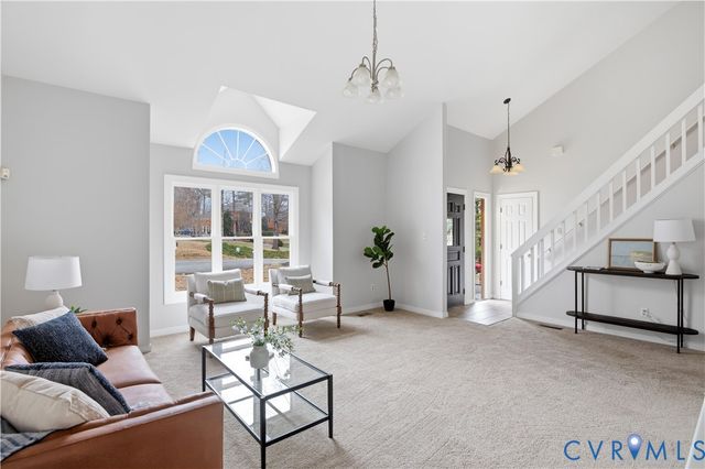 14429 Fox Knoll Dr, Colonial Heights, VA 23834