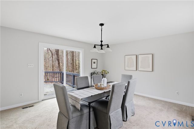 14429 Fox Knoll Dr, Colonial Heights, VA 23834