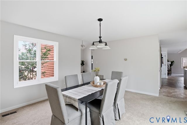 14429 Fox Knoll Dr, Colonial Heights, VA 23834