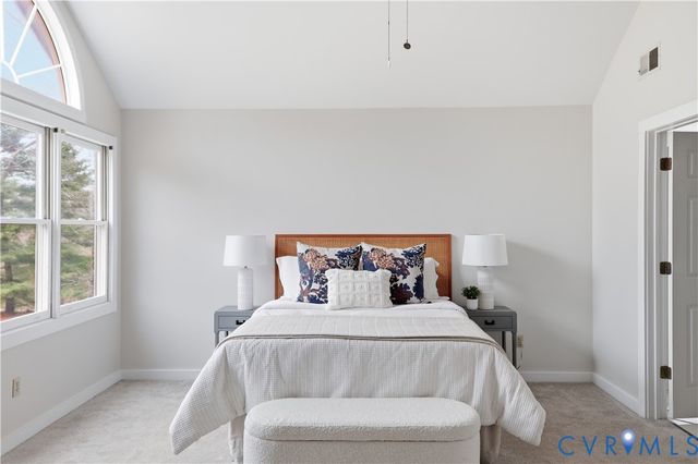 14429 Fox Knoll Dr, Colonial Heights, VA 23834