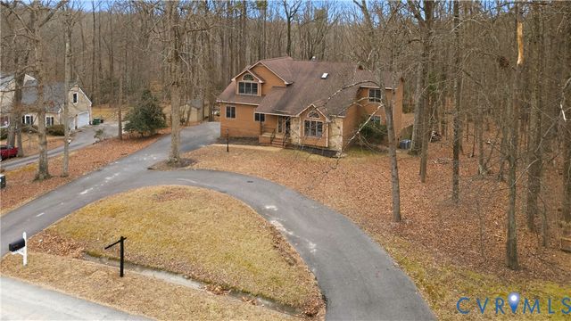 14429 Fox Knoll Dr, Colonial Heights, VA 23834