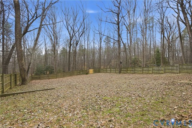 14429 Fox Knoll Dr, Colonial Heights, VA 23834