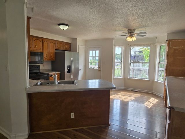 2025 Windroe Dr, Clarksville, TN 37042