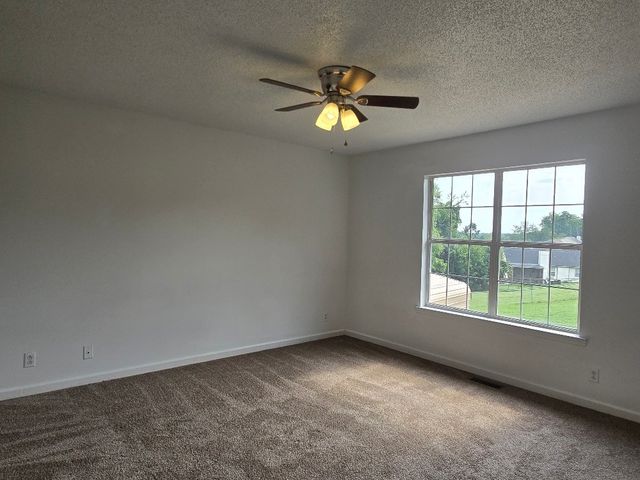 2025 Windroe Dr, Clarksville, TN 37042