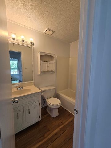 2025 Windroe Dr, Clarksville, TN 37042