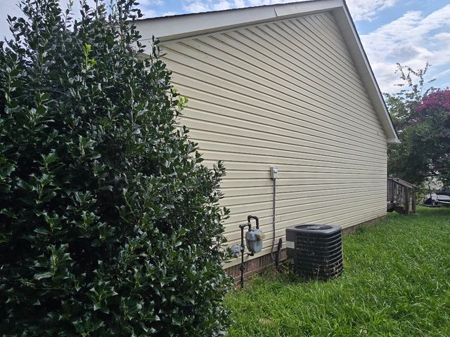 2025 Windroe Dr, Clarksville, TN 37042