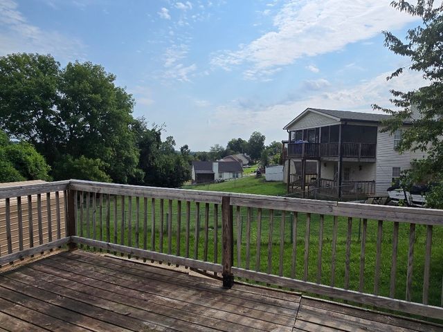2025 Windroe Dr, Clarksville, TN 37042