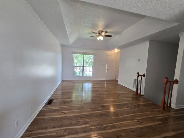 2025 Windroe Dr, Clarksville, TN 37042