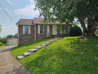 2025 Windroe Dr, Clarksville, TN 37042
