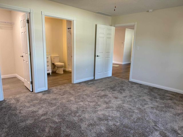 389 NE H Street, Linton, IN 47441