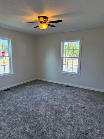 389 NE H Street, Linton, IN 47441