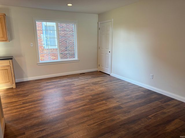 389 NE H Street, Linton, IN 47441