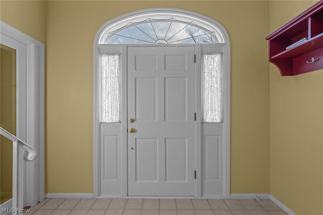 25684 Hidden Acres Drive, Westlake, OH 44145