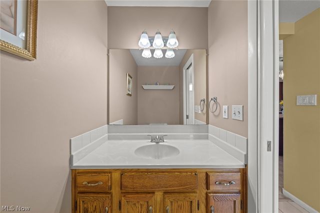 25684 Hidden Acres Drive, Westlake, OH 44145