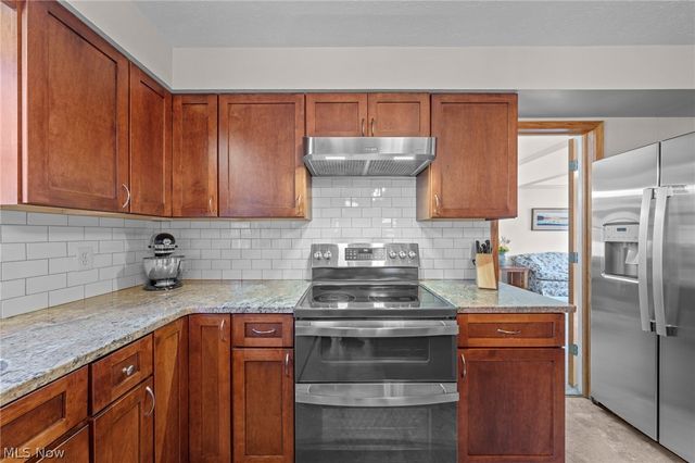 25684 Hidden Acres Drive, Westlake, OH 44145